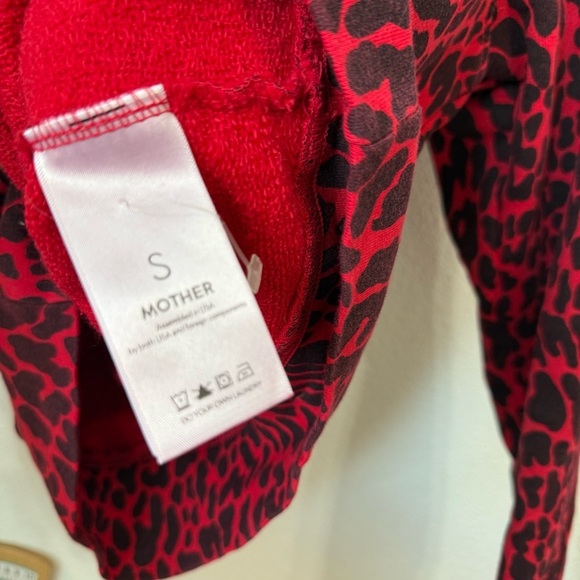 MOTHER Sweatshirt Red/Black Koozie in Radioactive Paws 3/4 Pullover Size: Small - Picture 3 of 7